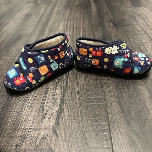 Cute Forest Friends Hard Bottom Sole Slippers - Picture 7 of 11